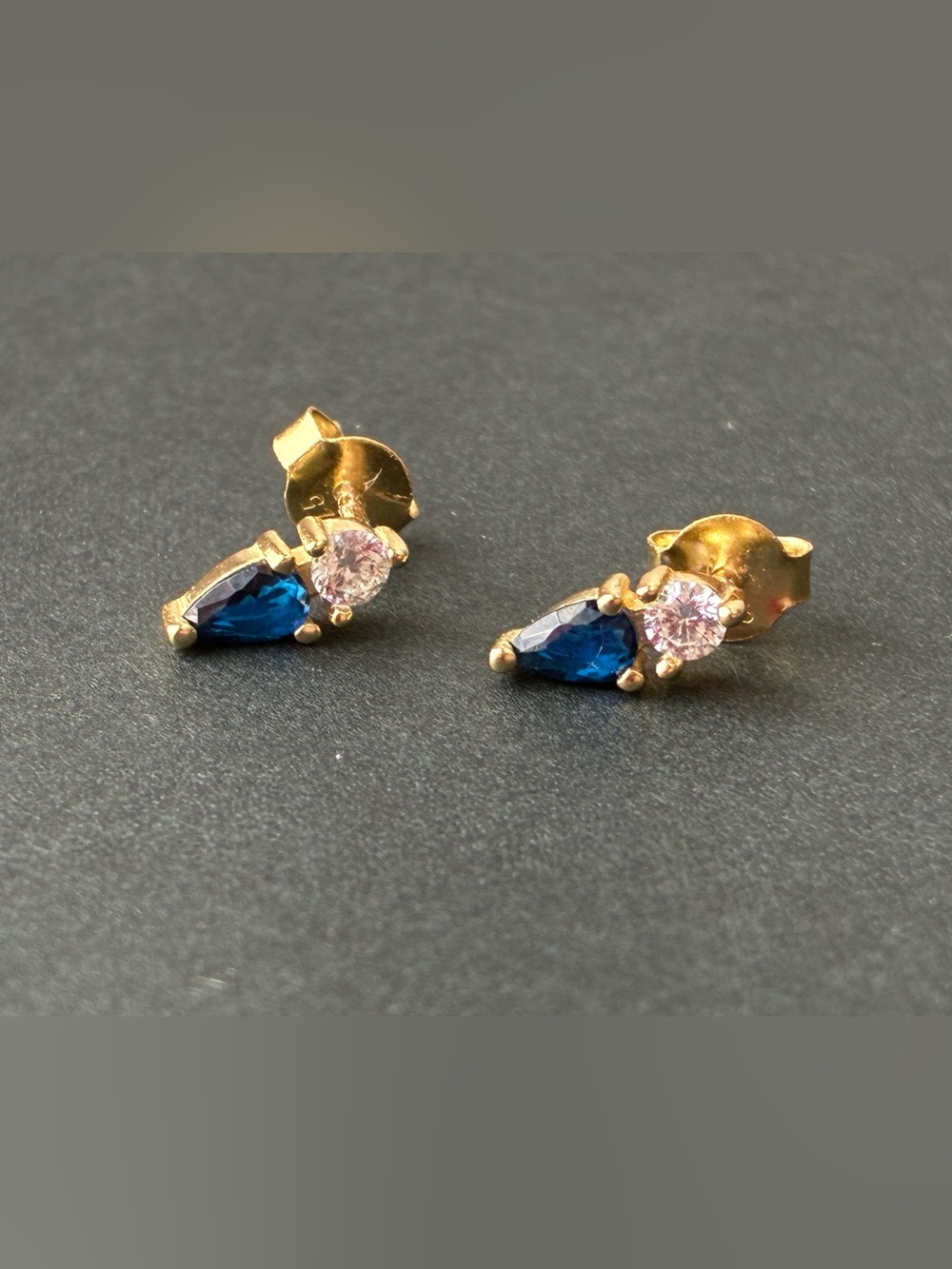 925 Sterling Silver Stud Earrings with Blue Teardrop